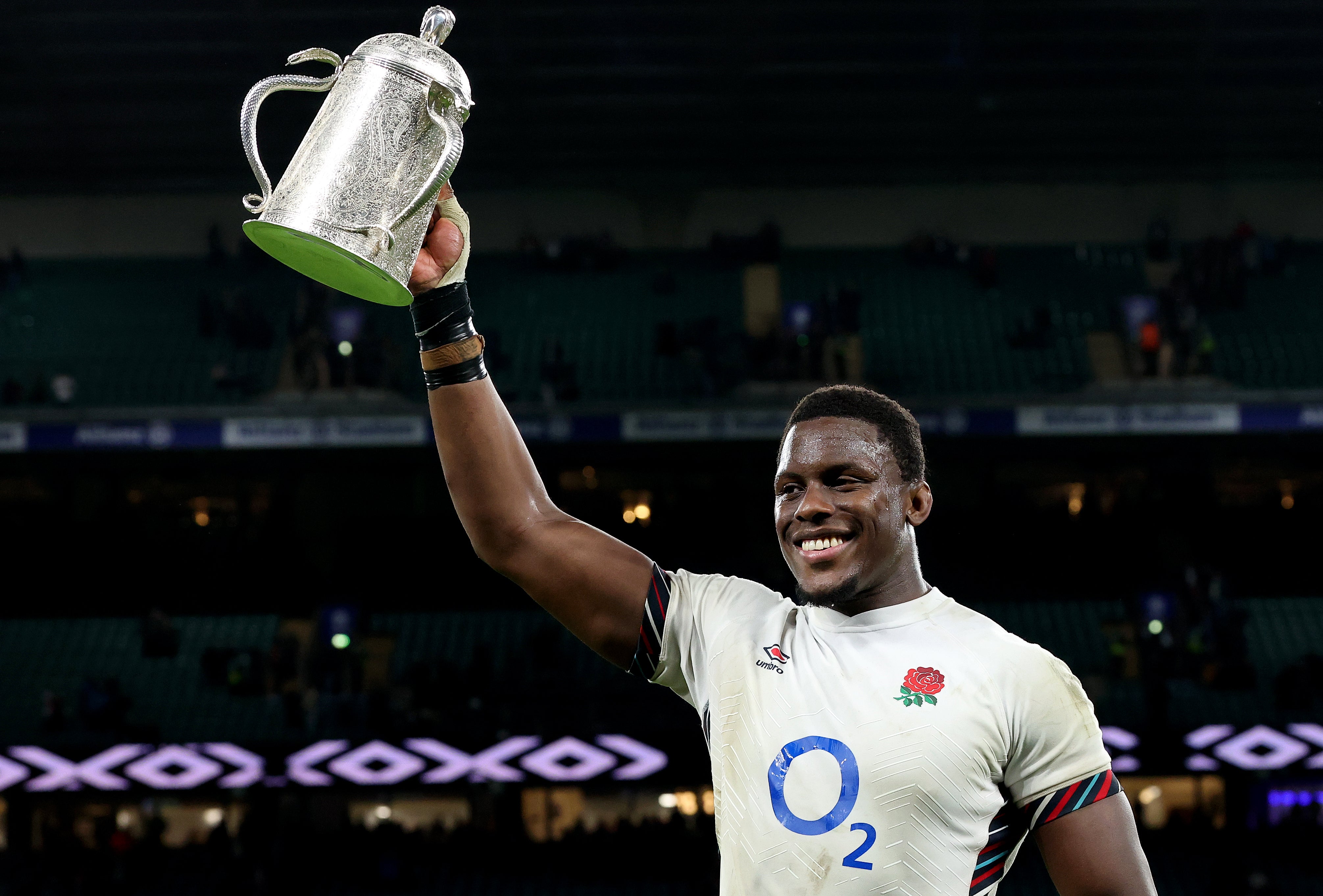 England could finally lift the Calcutta Cup once again