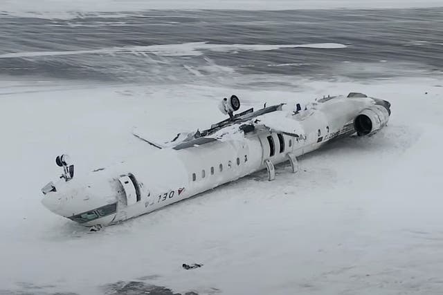 CANADÁ-AVIÓN VOLCADO-SEGURIDAD INFANTIL