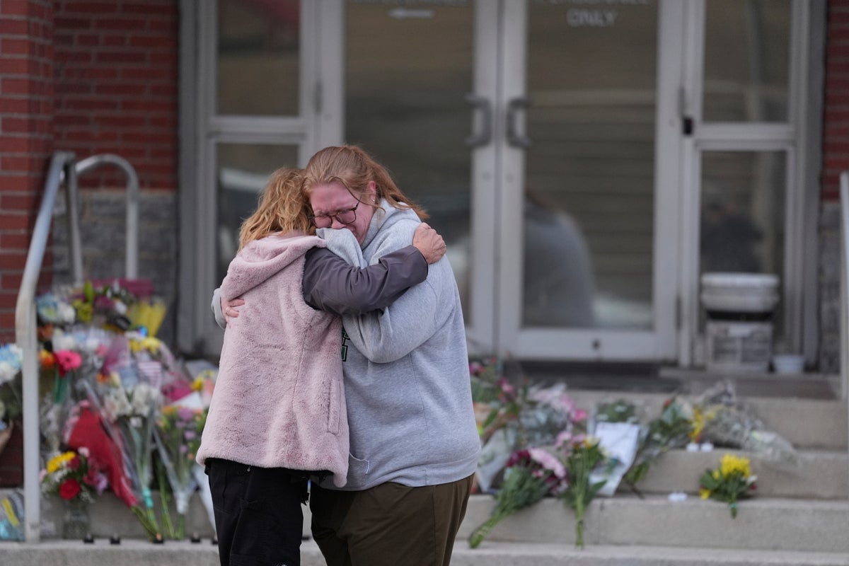 Police officer killed, 5 injured after gunman took hostages at Pennsylvania hospital