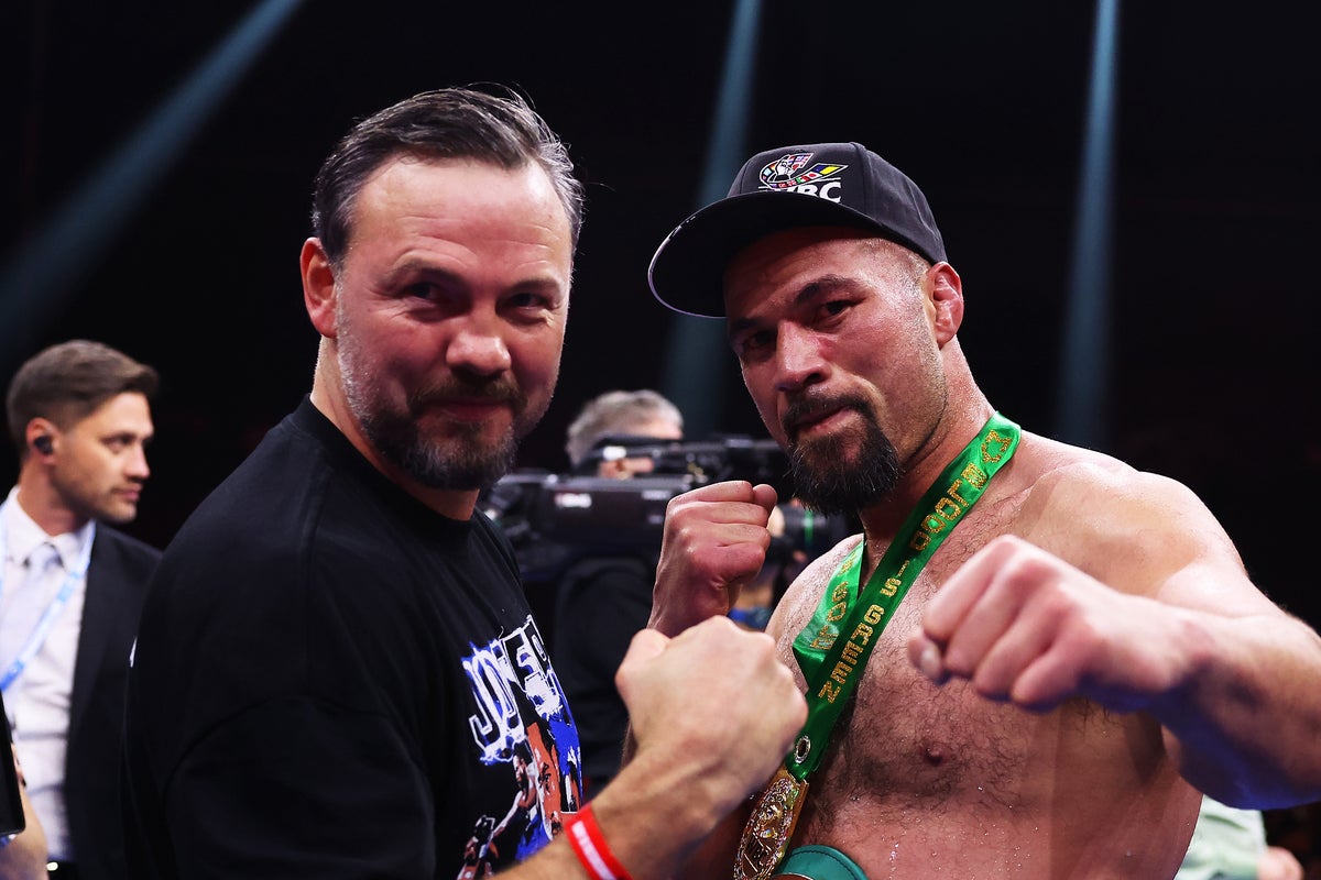 Parker’s promoter calls for Usyk to ‘honour’ title defence against Kiwi heavyweight