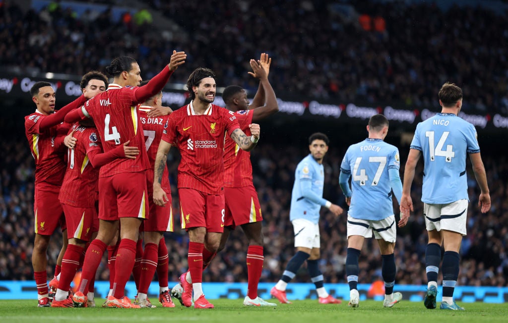 Liverpool celebrate at Man City