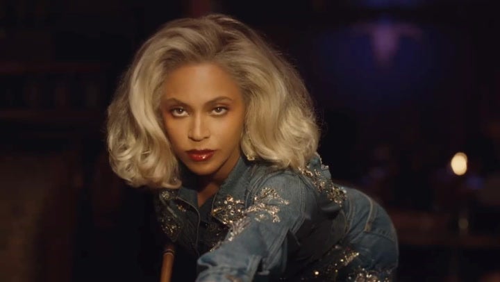 <p>Watch: Beyonce recreates iconic 34-year-old Levi commercial.</p>