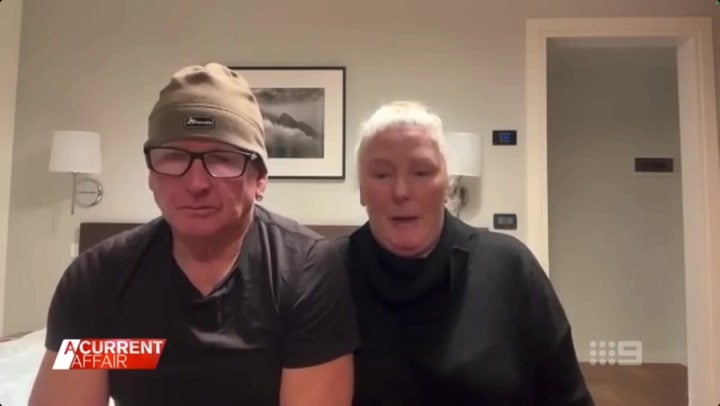 <p>Couple in tears after having to sit next to corpse on long-haul flight.</p>