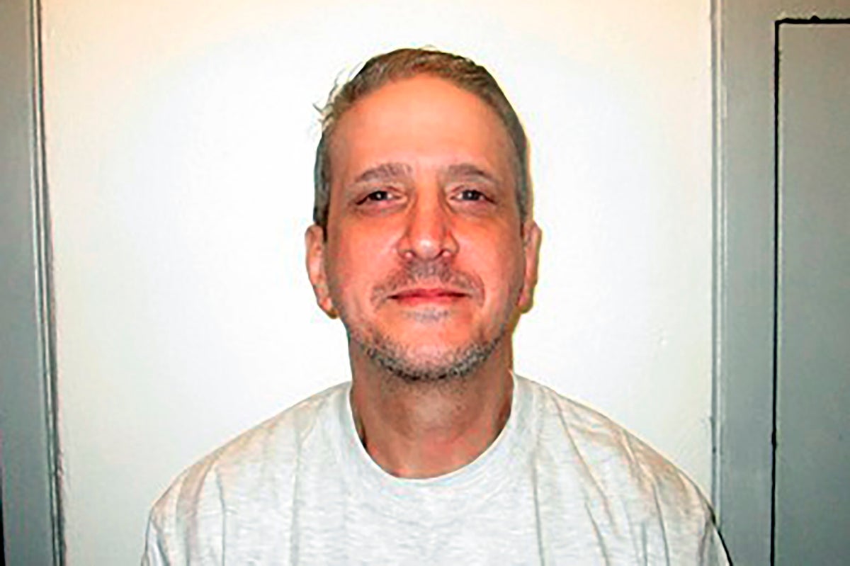 Supreme Court throws out Oklahoma inmate Richard Glossip's murder conviction and death sentence