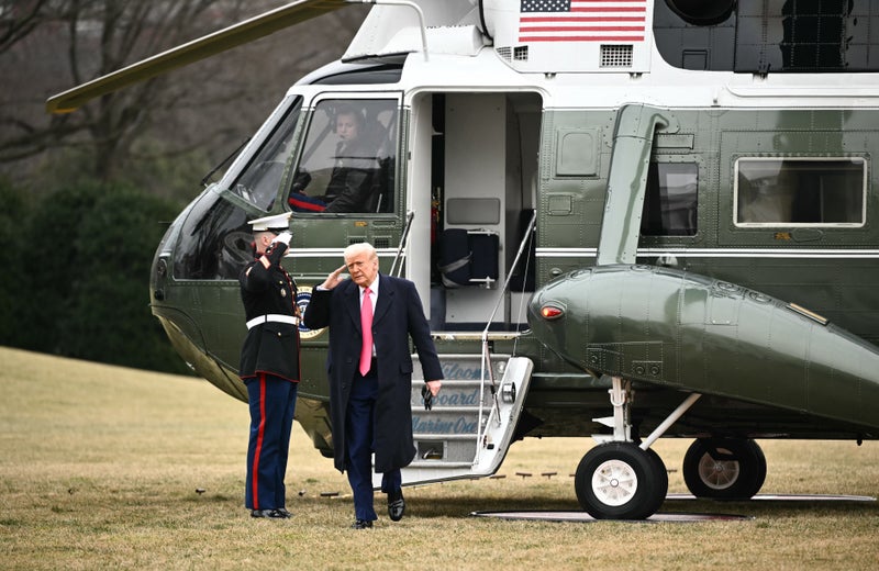 Fliers at Reagan facing long delays after FAA changed rules to shut down airspace when Marine One is in the air