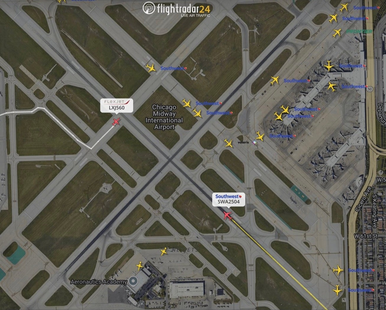 A Flightradar24 chart shows the distance between the Southwest plane and Flexjet