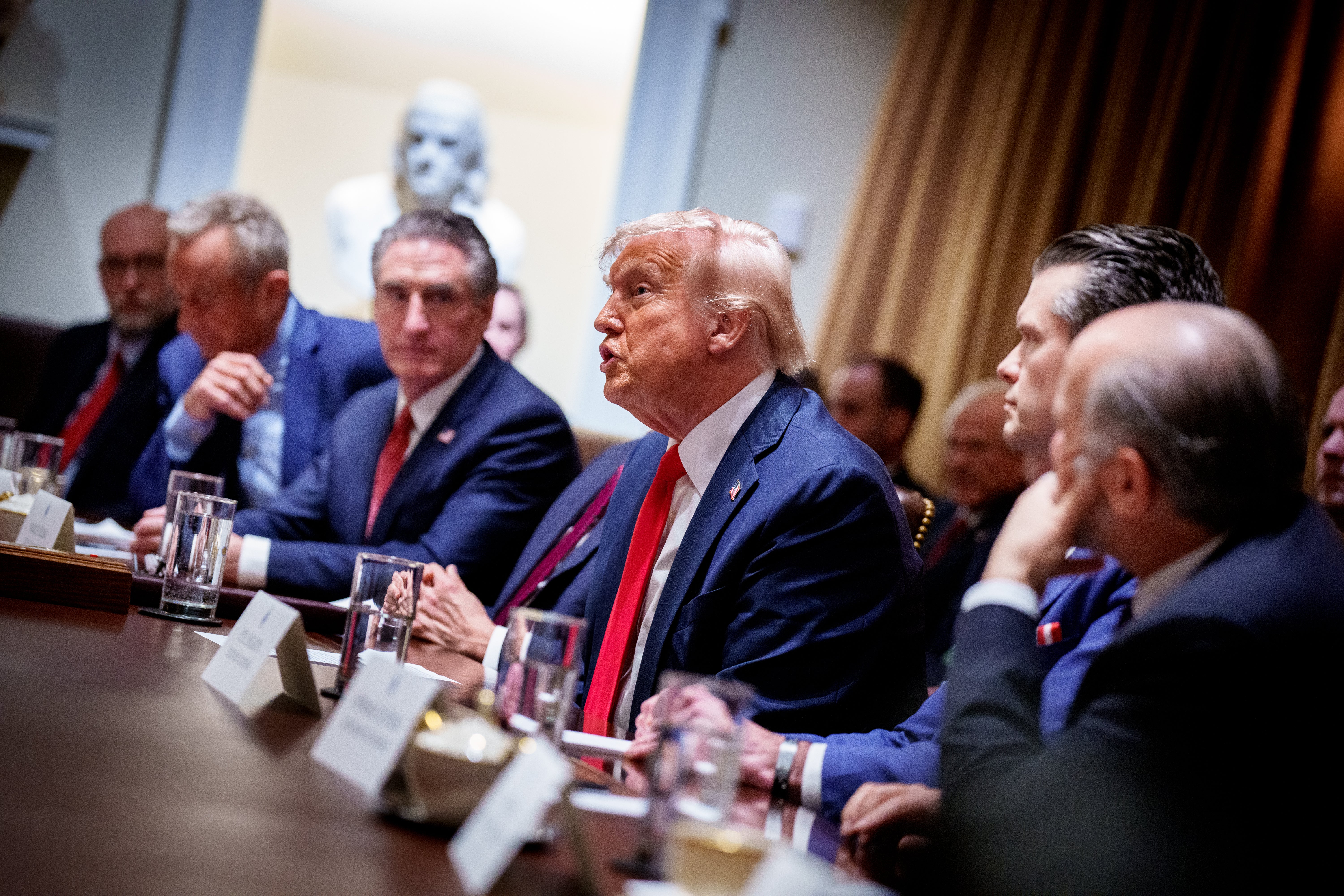 <p>Donald Trump starts the first cabinet meeting of his second term in the White House </p>