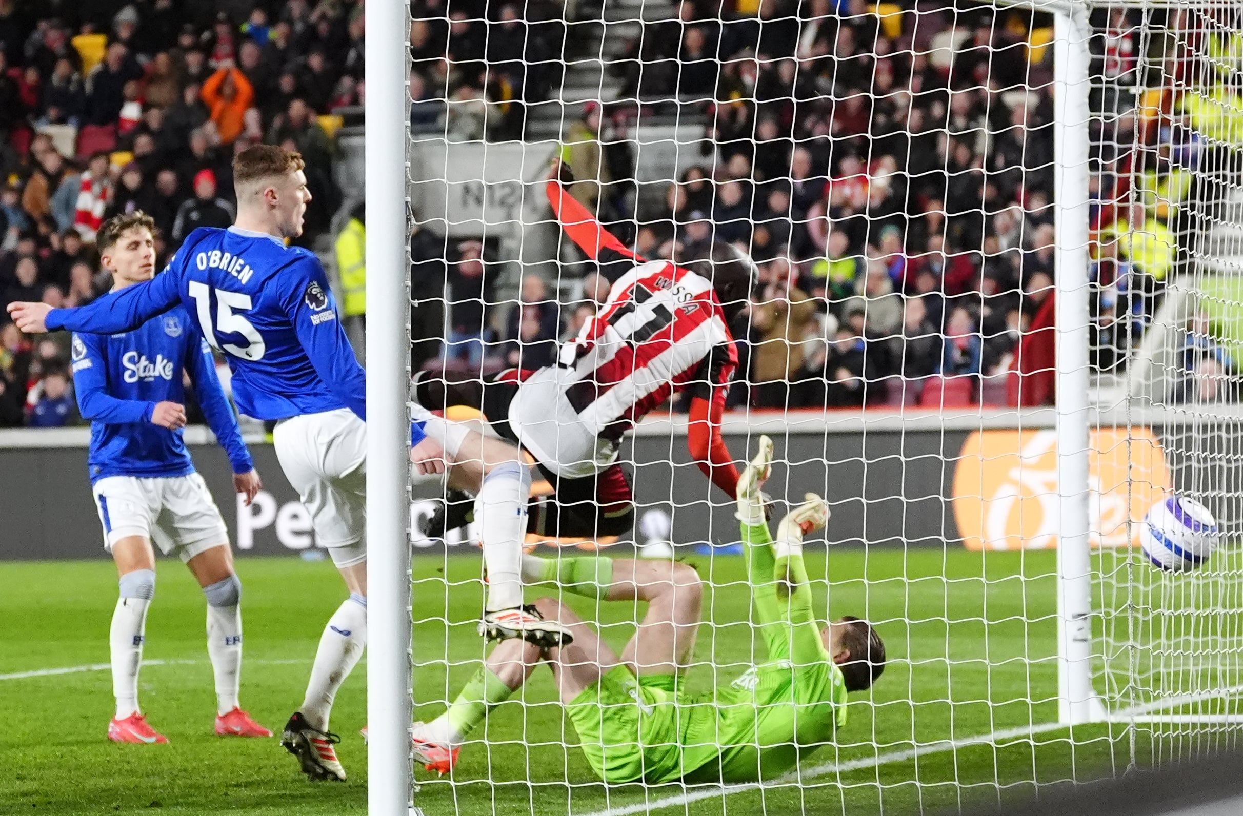 Yoane Wissa's flying header sent Brentford into the lead