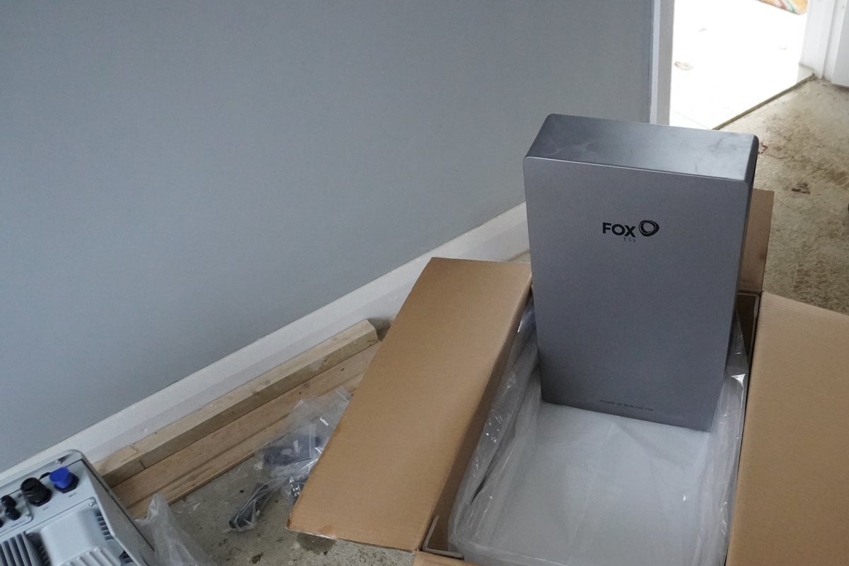 Solar panel battery storage: what are solar batteries and how do they work at home?