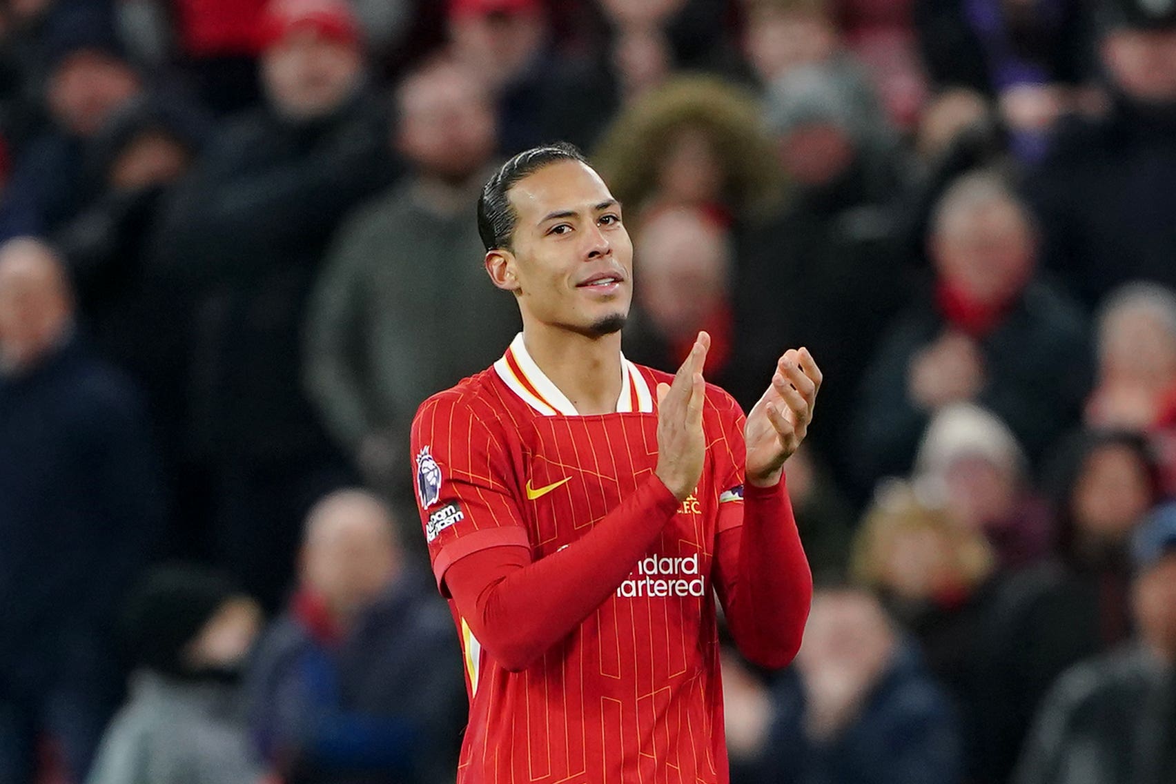 Il capitano del Liverpool Virgil Van Dijk insiste che il compiacimento non sarà un problema dopo aver aperto un vantaggio di 13 punti in cima alla Premier League (Peter Byrne/Pa)