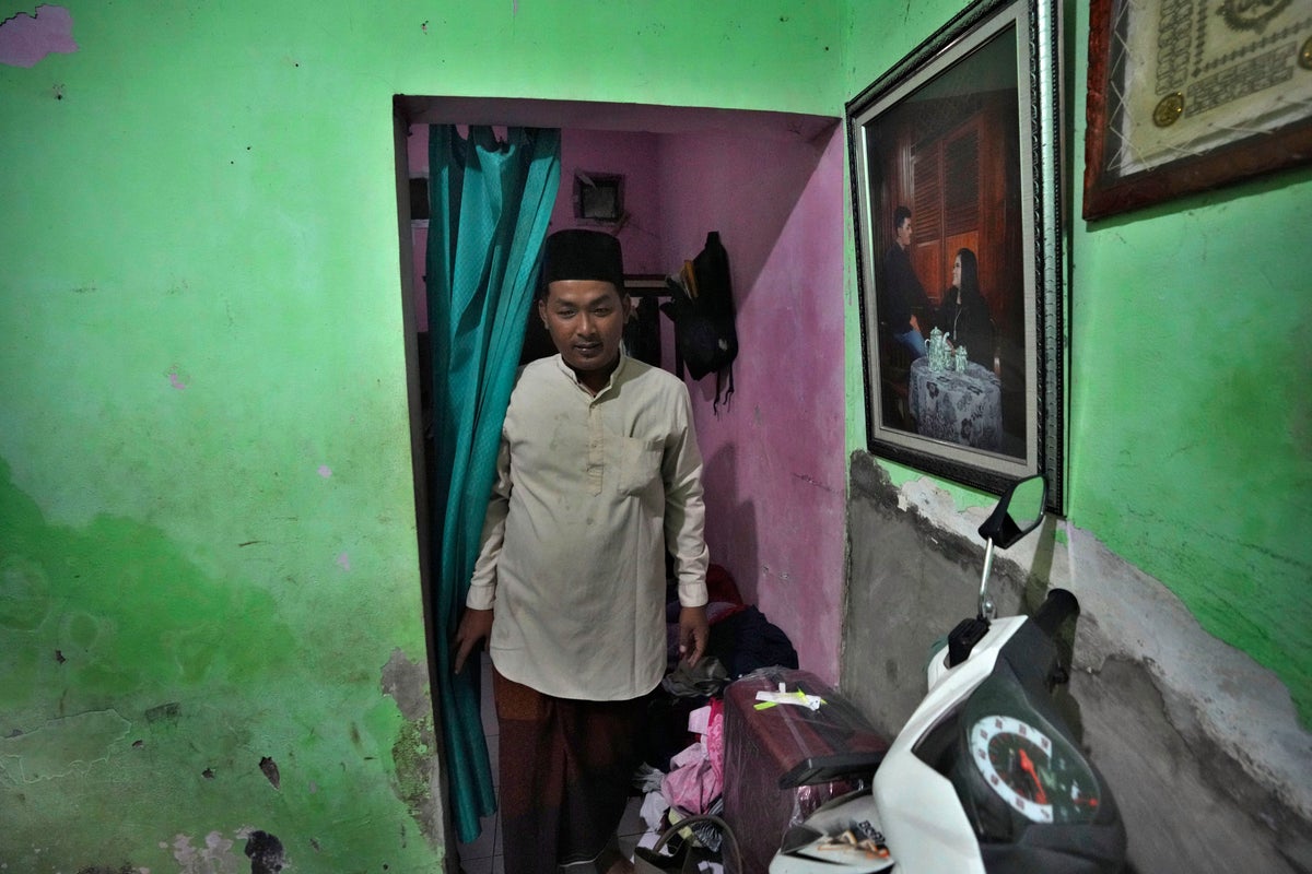 AP PHOTOS: Muslims in Indonesia welcome the holy month of Ramadan