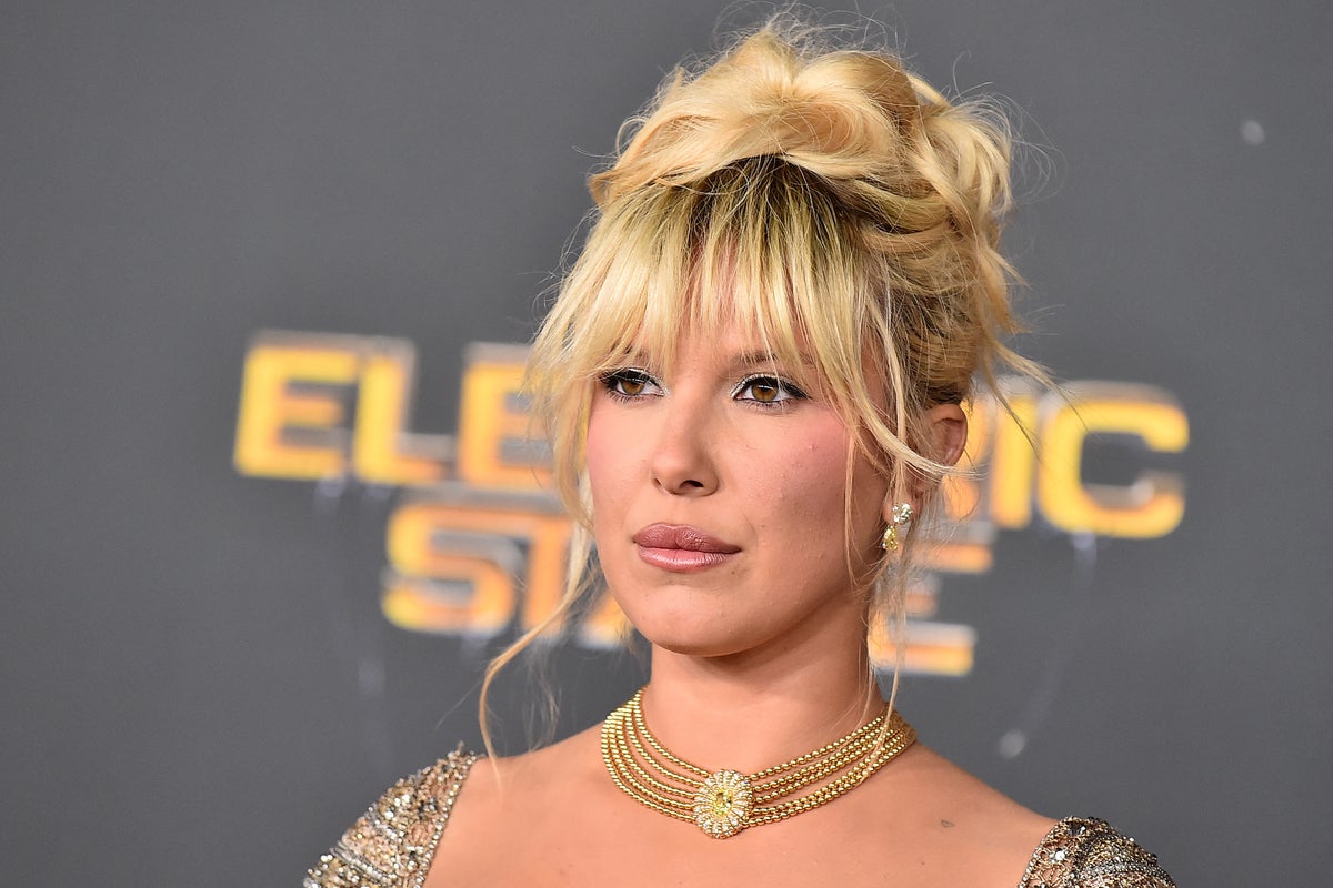 Millie Bobby Brown responds to yet more criticism about her looking older — this time after changing her hair color Millie Bobby Brown responds to yet more criticism about her looking older — this time after changing her hair color