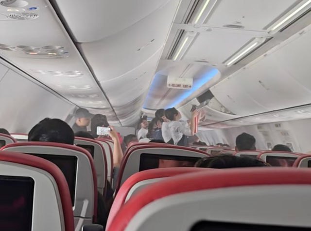 <p>Flight attendants extinguish source of smoke aboard Baltic Air flight</p>