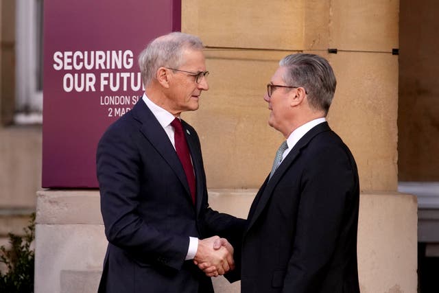 <p>Starmer meets his Norwegian counterpart</p>