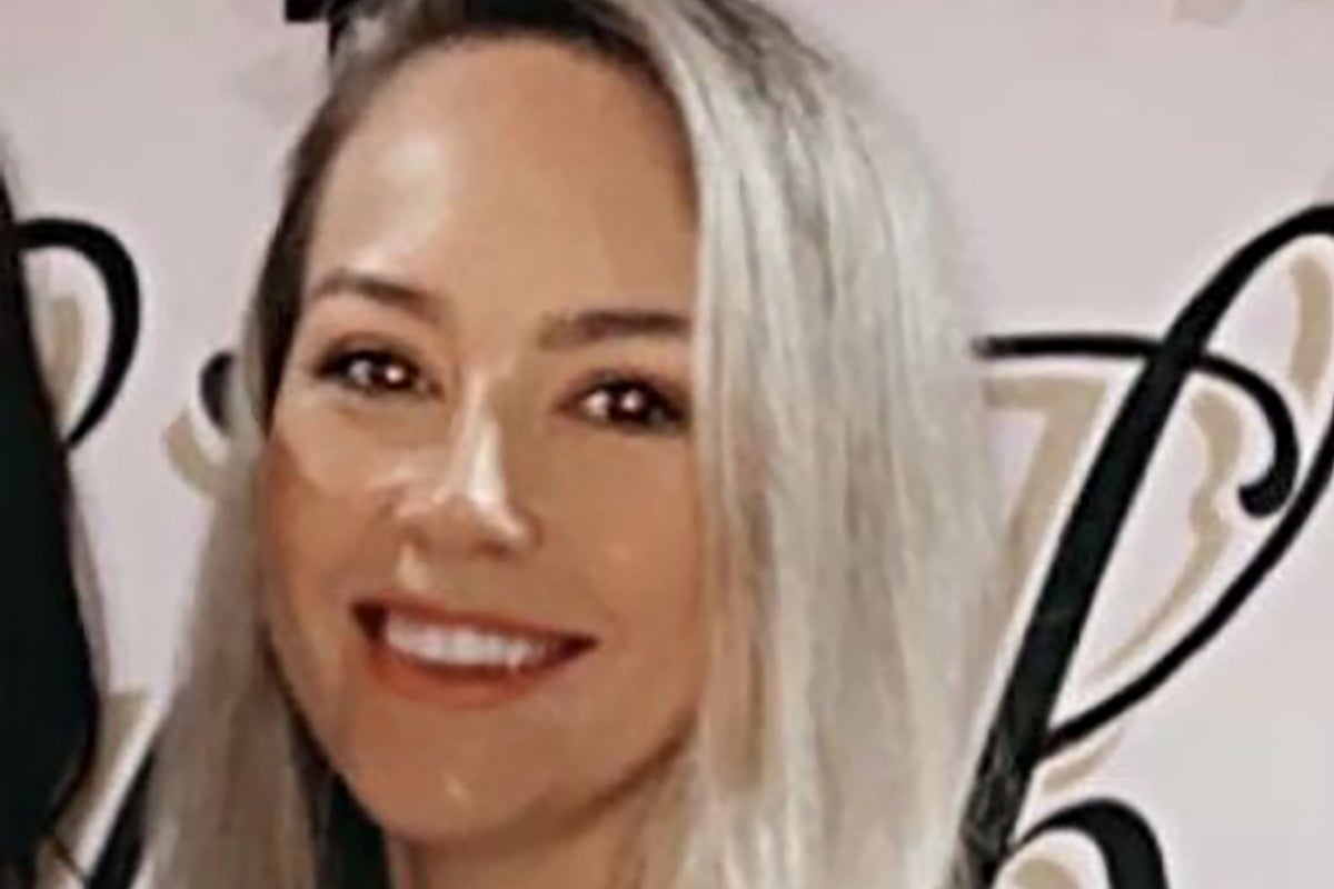 Sophie Evans: Woman killed by her boyfriend’s father after he wrongly believed she was scamming him Sophie Evans: Woman killed by her boyfriend’s father after he wrongly believed she was scamming him