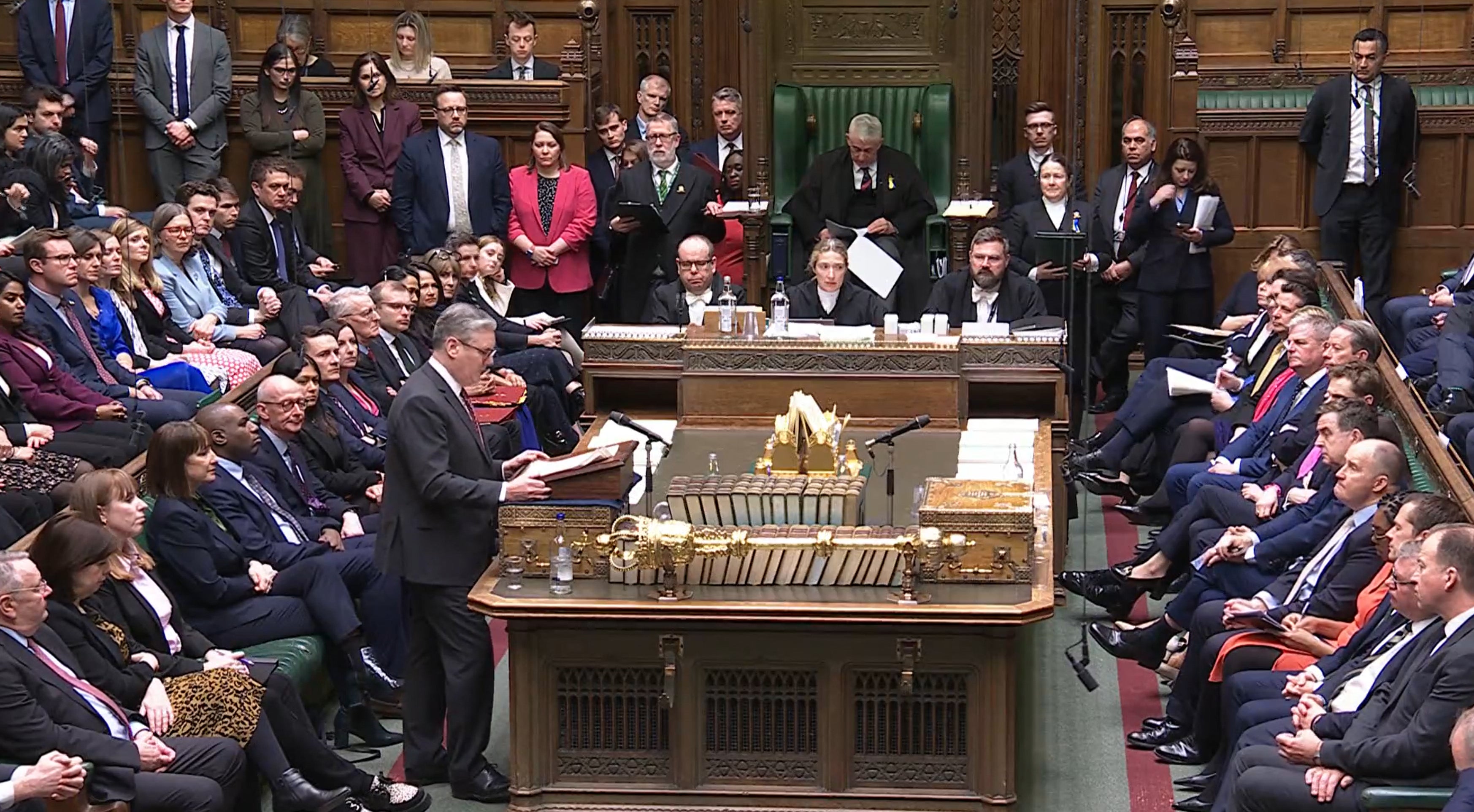 Sir Keir Starmer está tirando perguntas de MPS após sua cúpula de fim de semana