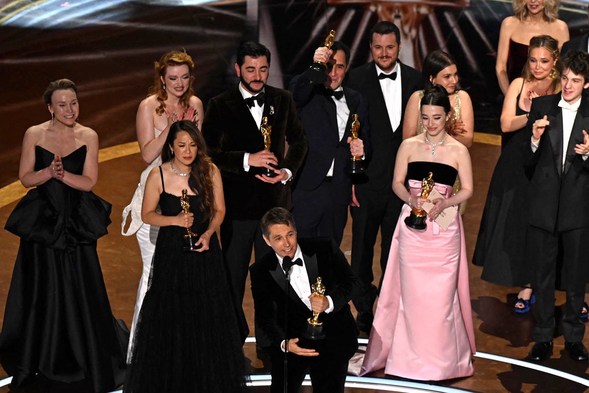 Hulu apologizes to outraged 2025 Oscars viewers for ‘disastrous’ streaming mishap Hulu apologizes to outraged 2025 Oscars viewers for ‘disastrous’ streaming mishap