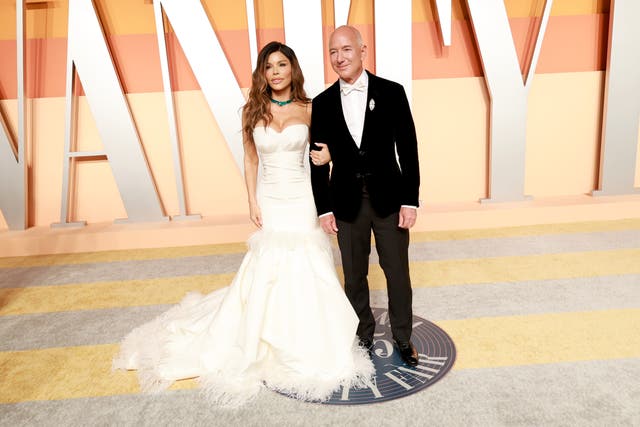<p>Lauren Sanchez and Jeff Bezos attend the 2025 Vanity Fair Oscar Party </p>