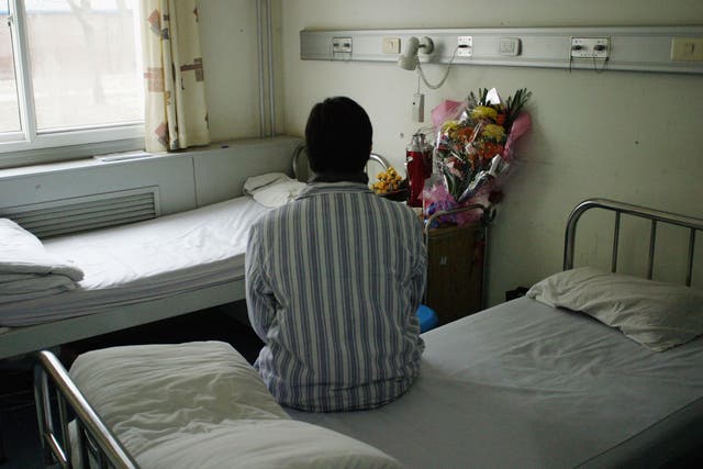 <p>Un hombre en China tiene que ser operado tras experimentar un dolor simulado</p>