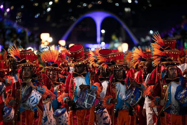 AMS-GEN BRASIL-CARNAVAL-TAMBORES