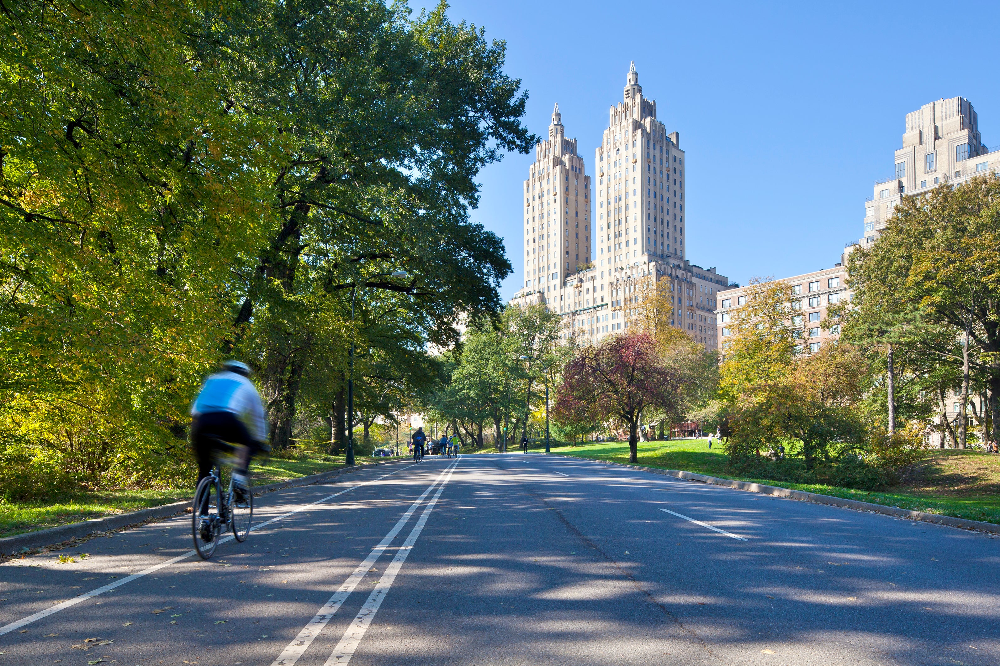 Contiki tours include bicycle rides in Central Park