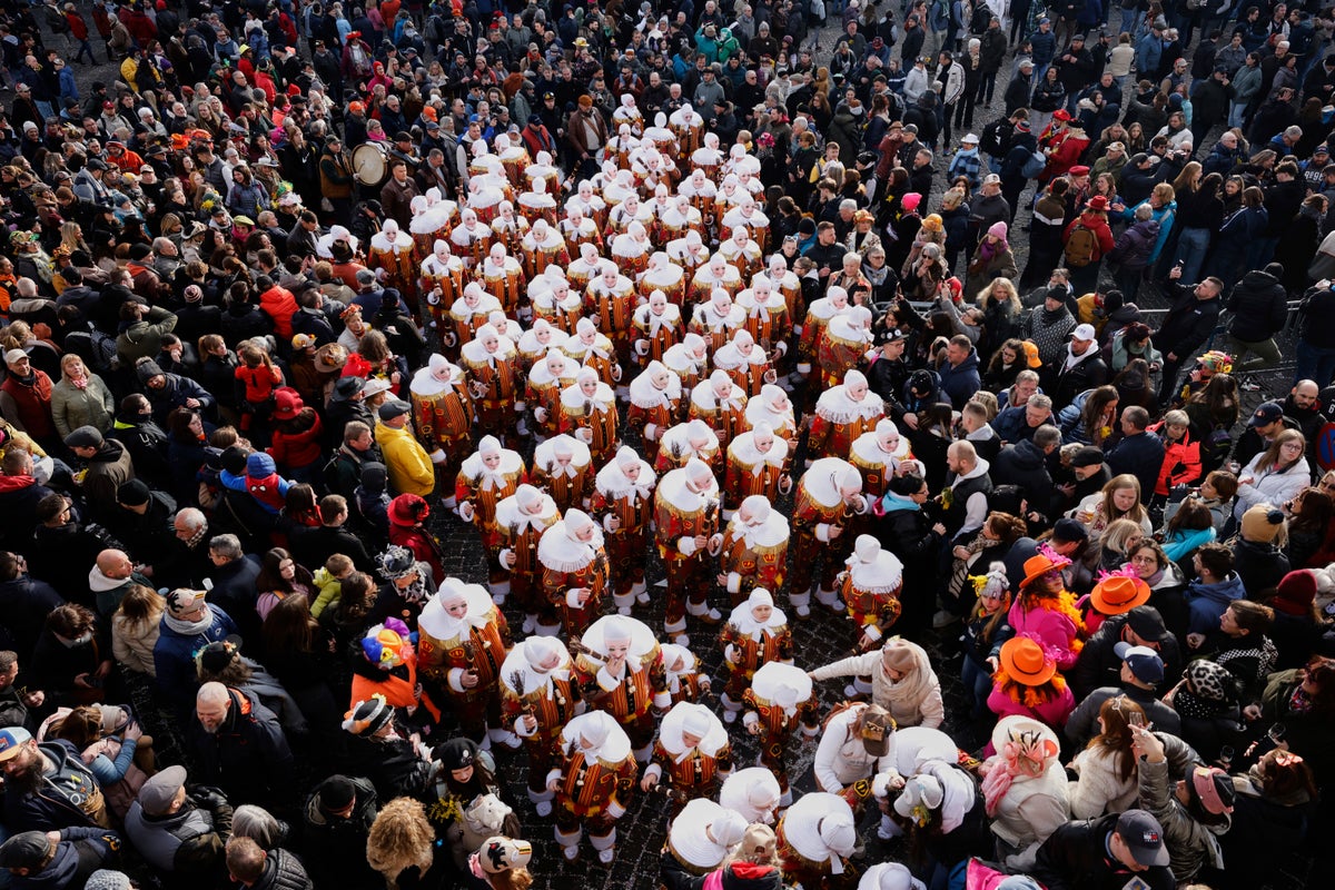 PHOTO COLLECTION: Carnival Around the World