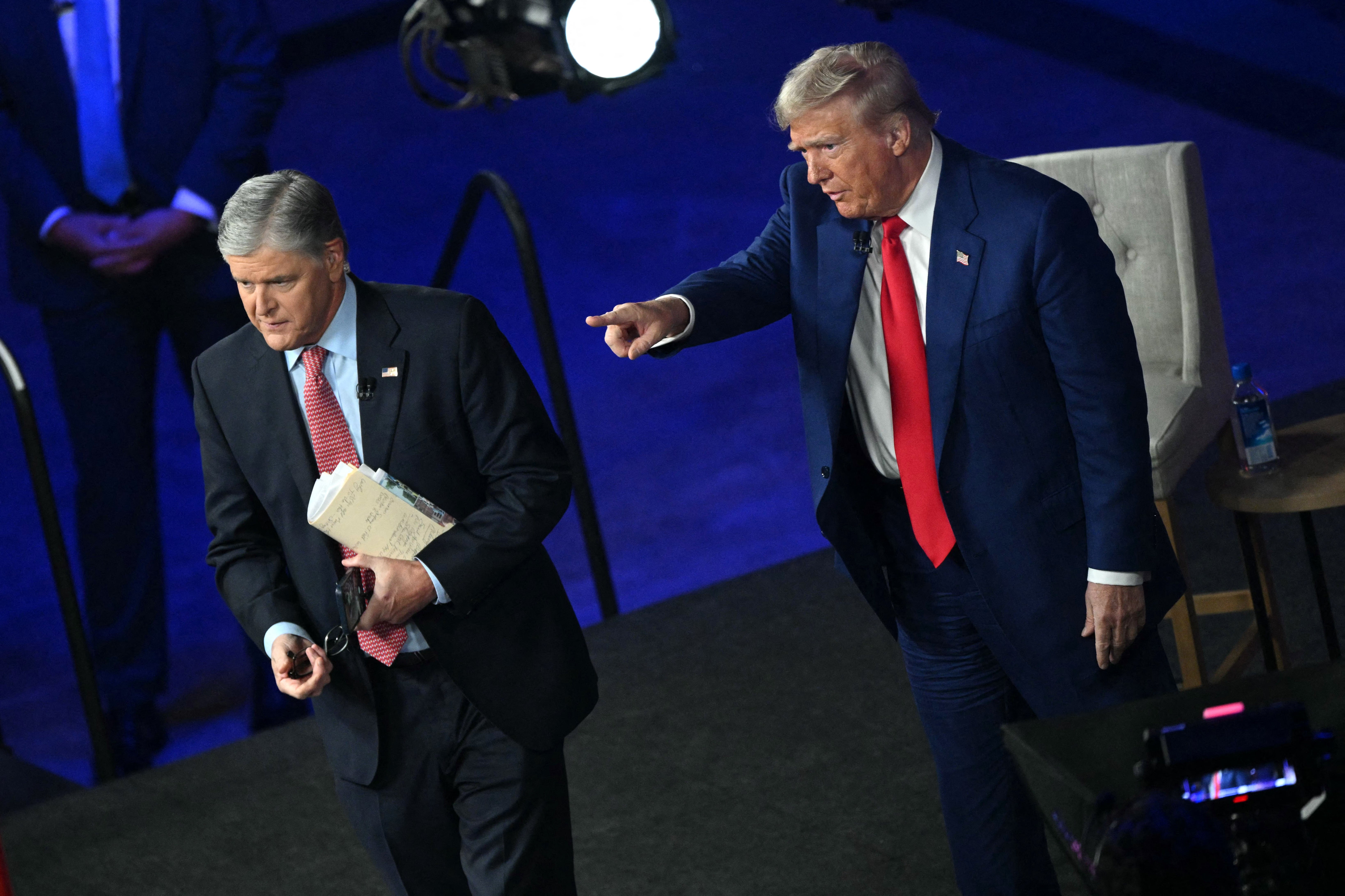 Even while Donald Trump rages against Rupert Murdoch and the Wall Street Journal, the president continues to heap praise on his favorite Fox News pals like Sean Hannity.