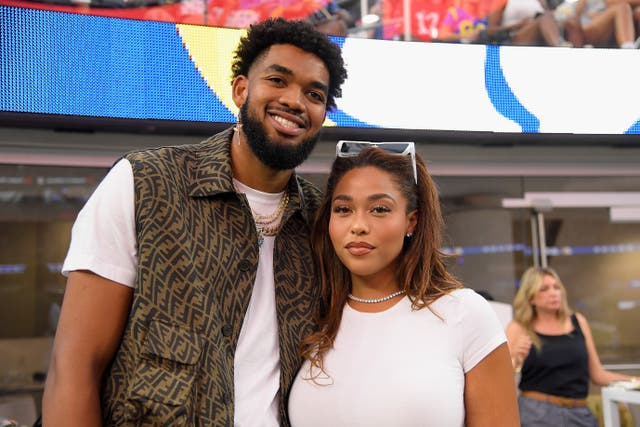 <p>Jordyn Woods says ‘f*** cancer after her boyfriend Karl-Anthony Towns misses Knicks game</p>