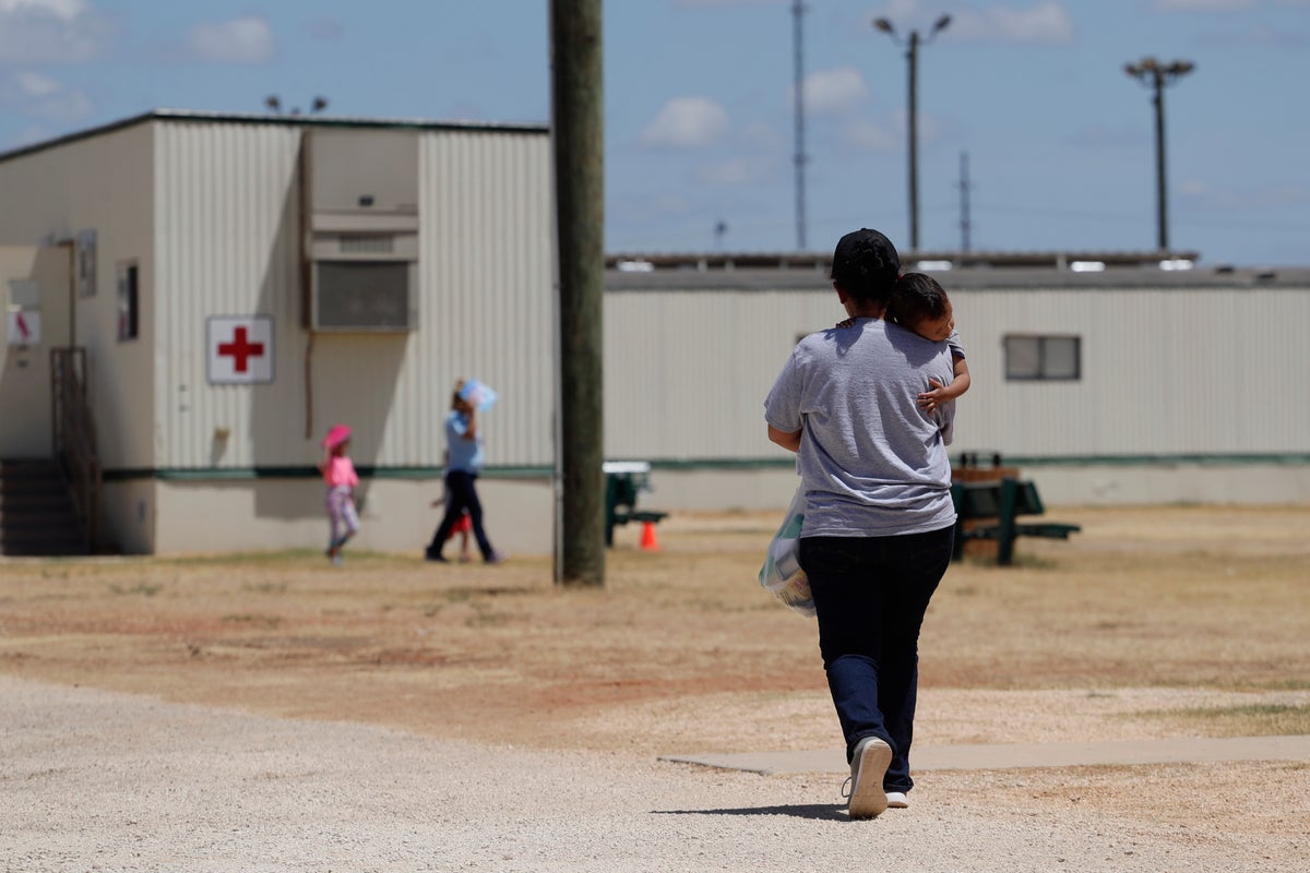 Trump administration resumes detention of immigrant families after Biden-era pause