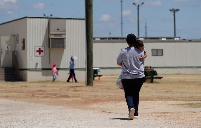 EEUU-FAMILIAS MIGRANTES-DETENCIÓN