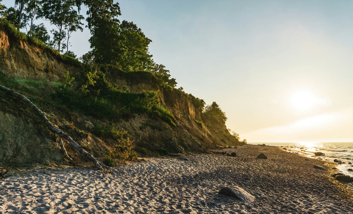 Link preview — German city to ban people from wearing clothing on nudist beaches