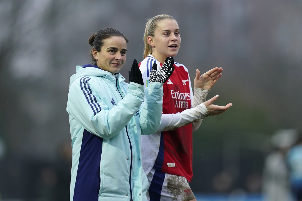 Alessia Russo backs Renee Slegers to lead Arsenal to trophies