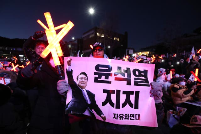 <p>Supporters of impeached South Korean President Yoon Suk Yeol stage a rally near the presidential residence </p>