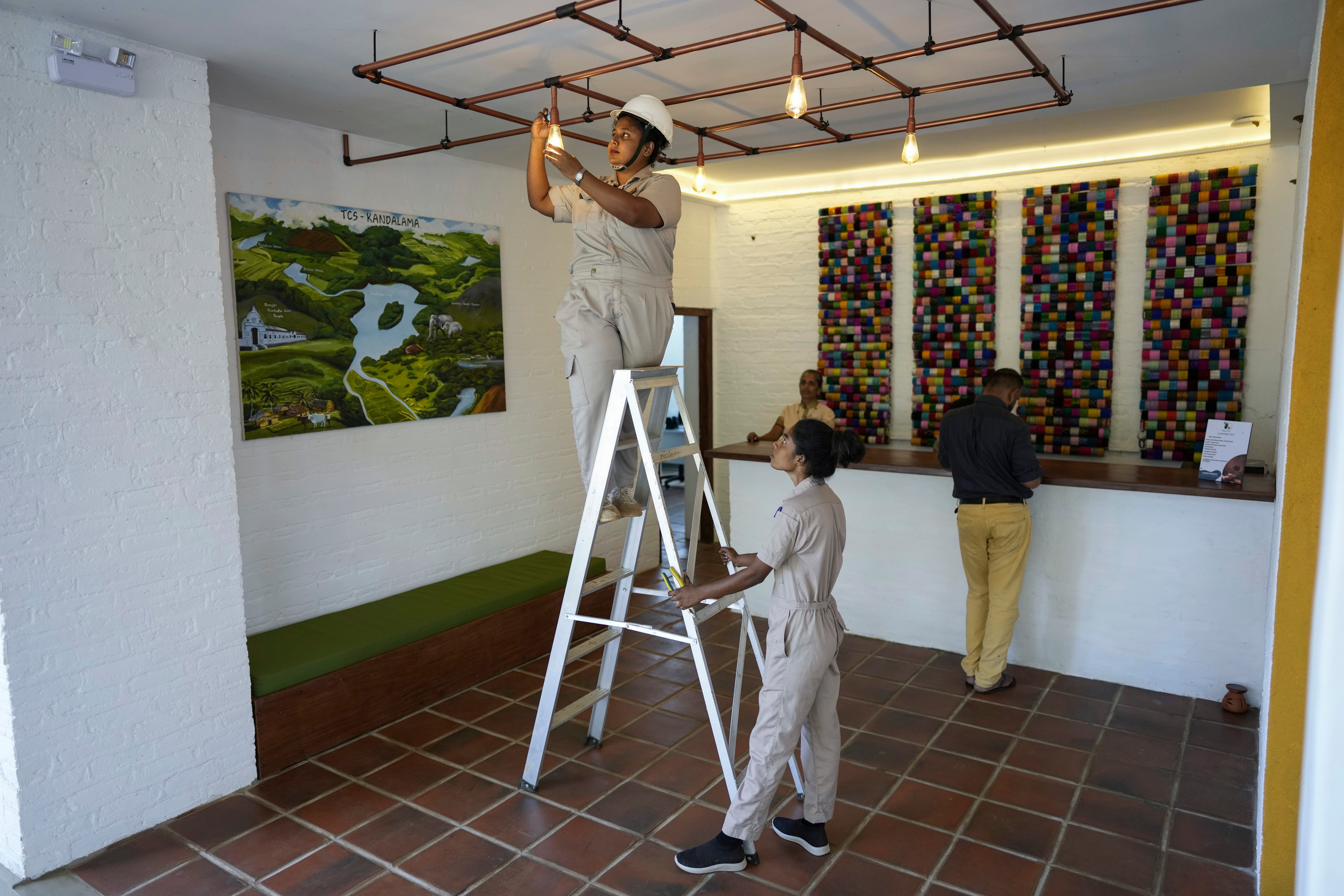 Sri Lanka Women-Run Hotel