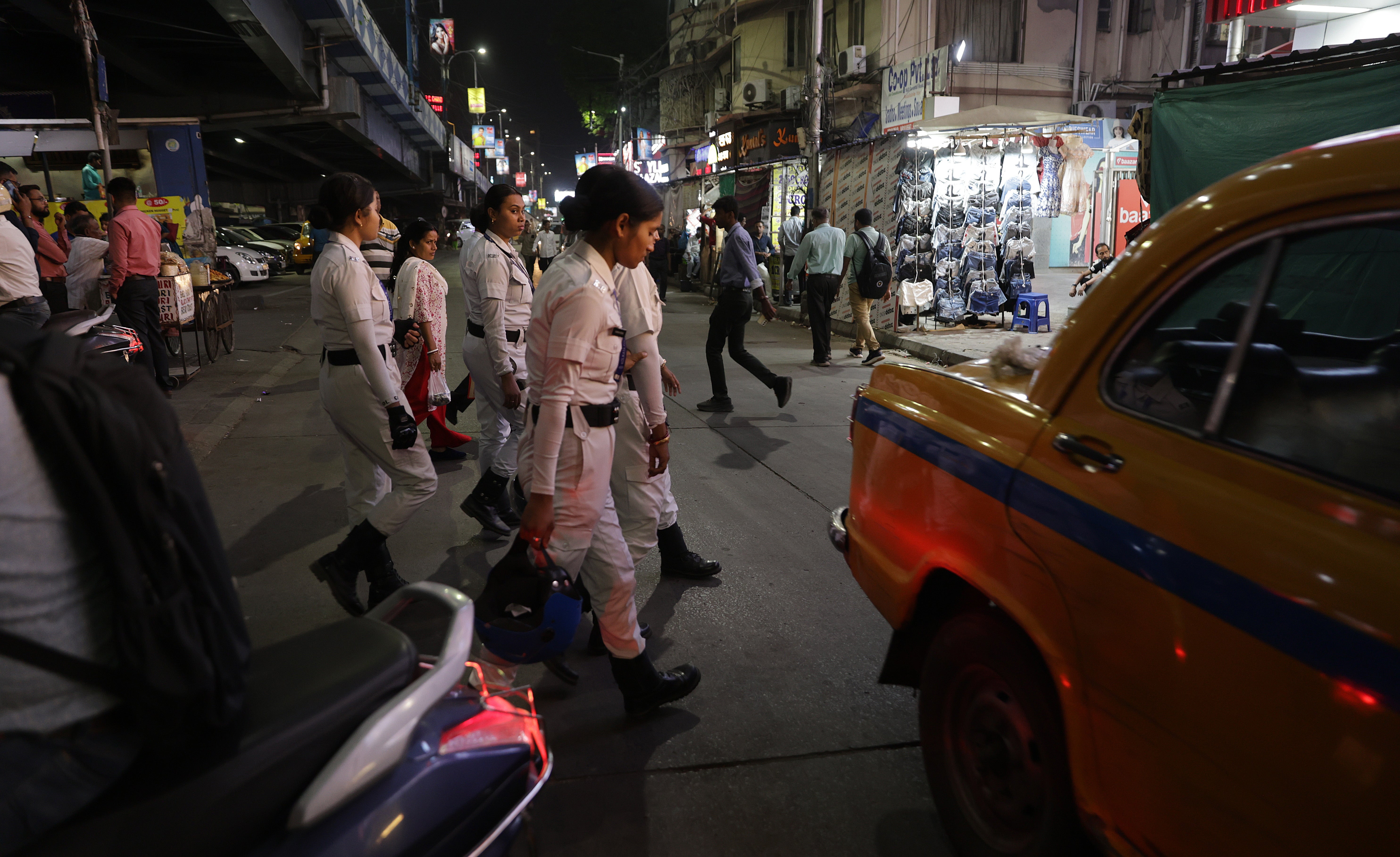 <p>Representational: Indian policewomen patrol a street </p>
