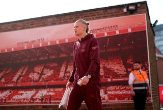 Erling Haaland arrives at the City Ground