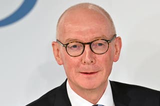 Cabinet Office minister Pat McFadden did not say whether or not it was wrong for the US to have withdrawn satellite images and other information from Ukraine