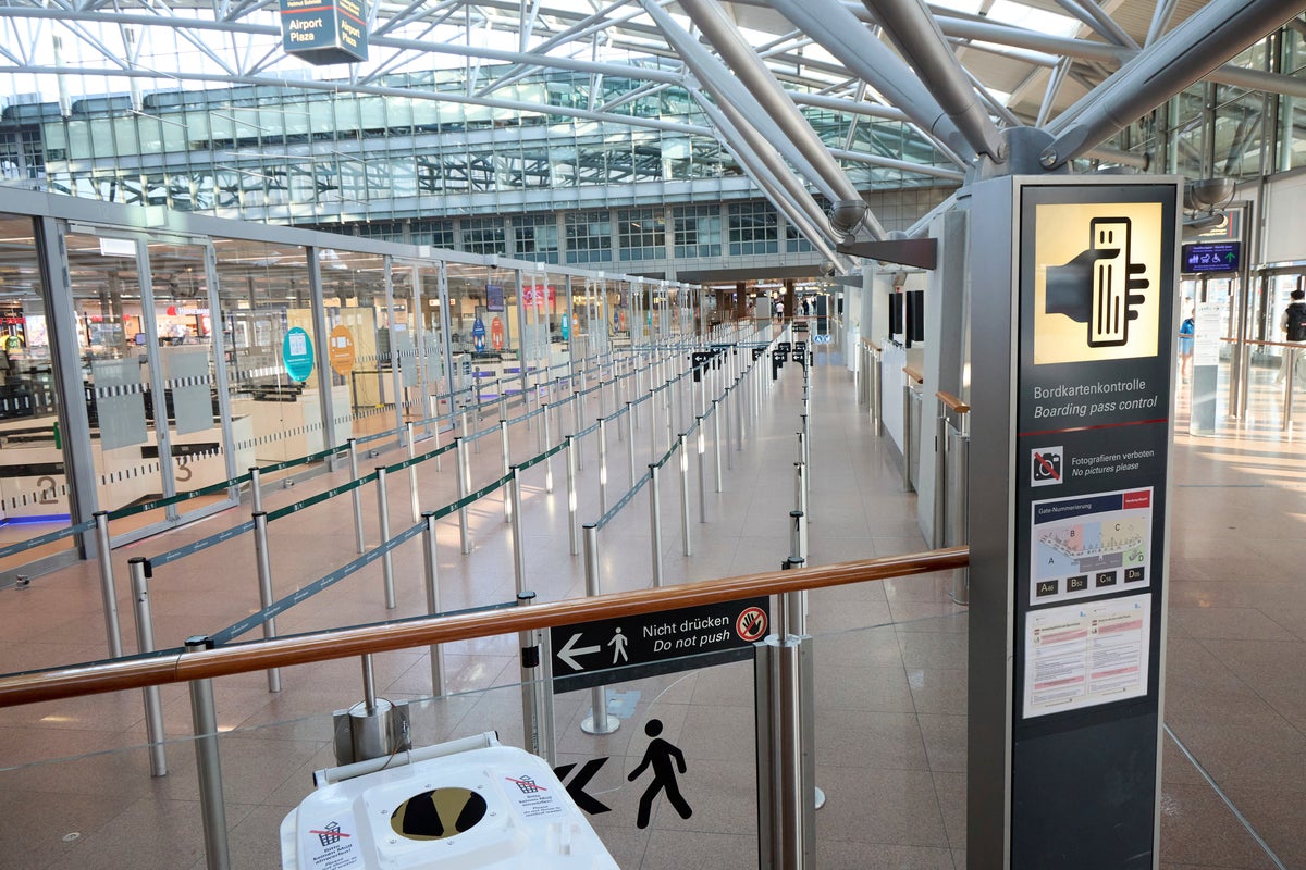 Flight cancellations at Germanys Hamburg Airport affect more than 40,000 passengers after strike