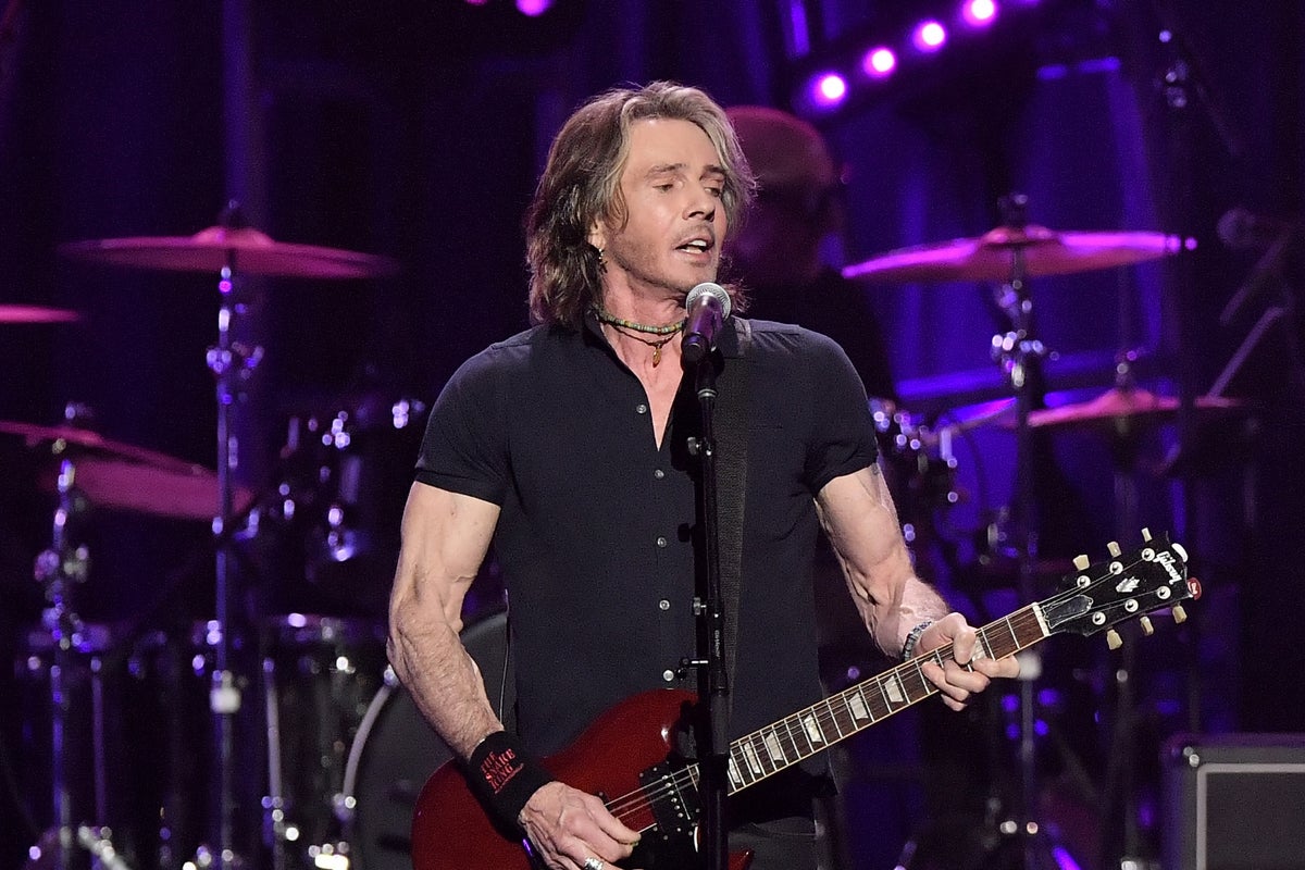 Rick Springfield is still working to ‘repair’ brain damage he suffered from ‘25 foot’ onstage fall in 2000 Rick Springfield is still working to ‘repair’ brain damage he suffered from ‘25 foot’ onstage fall in 2000