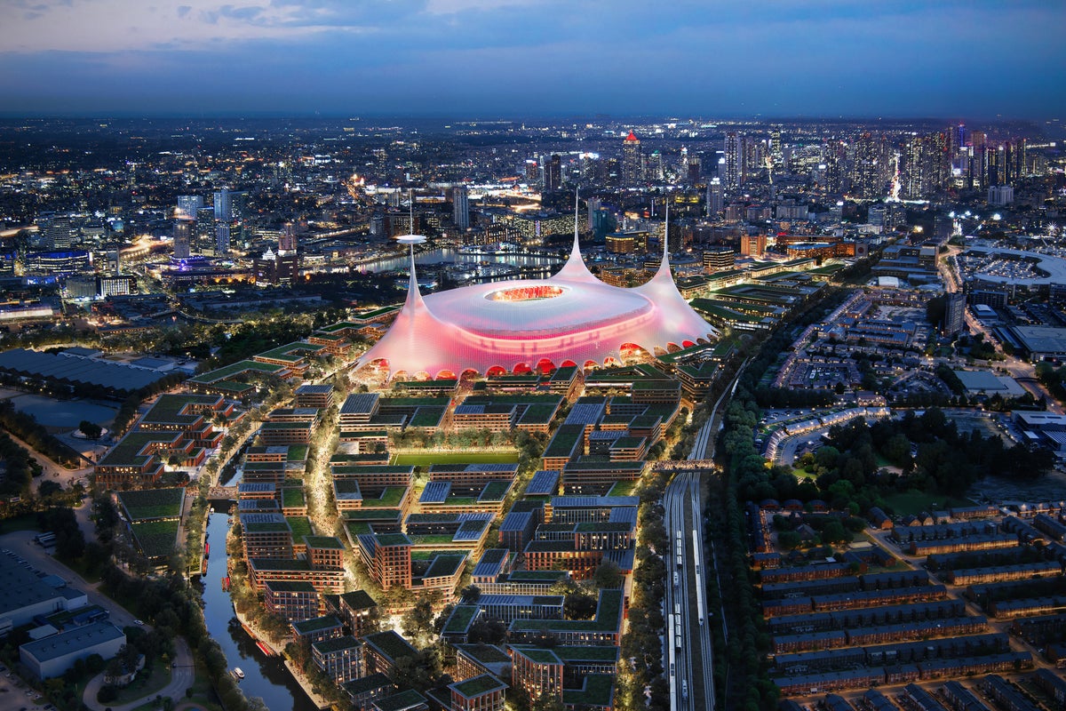 Manchester United’s bold new stadium plans already delayed by dispute with freight train company