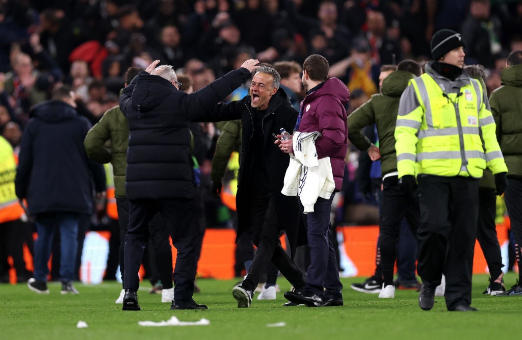 Enrique runs onto the pitch to celebrate PSG’s victor