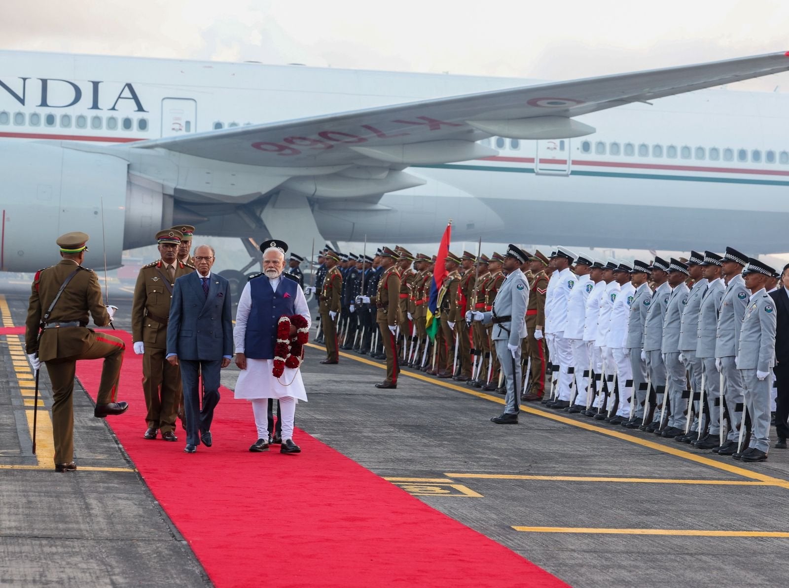 <p>Narendra Modi arrives in Mauritius </p>