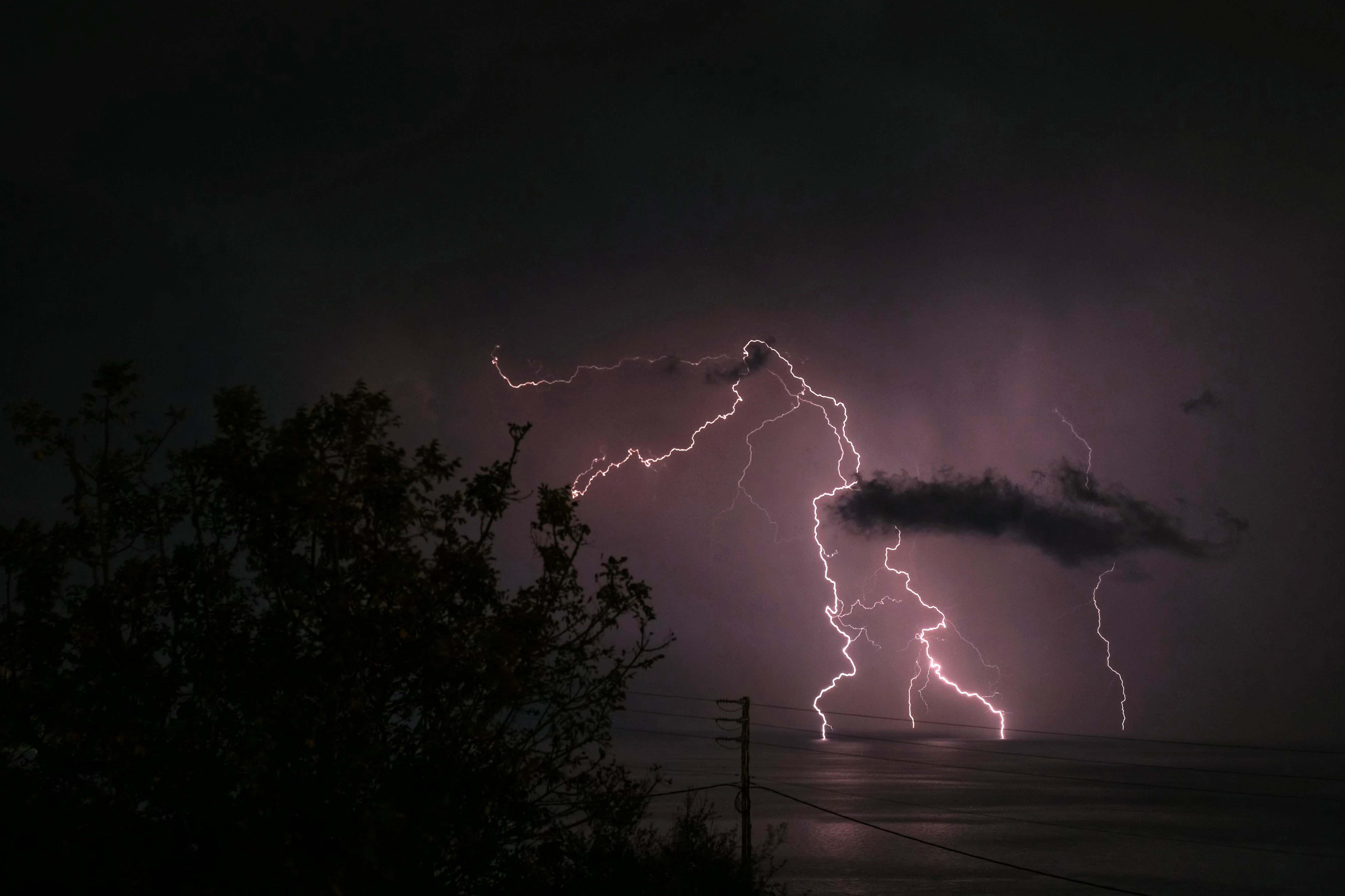 De Thunderbolt brandt op de Middellandse Zee