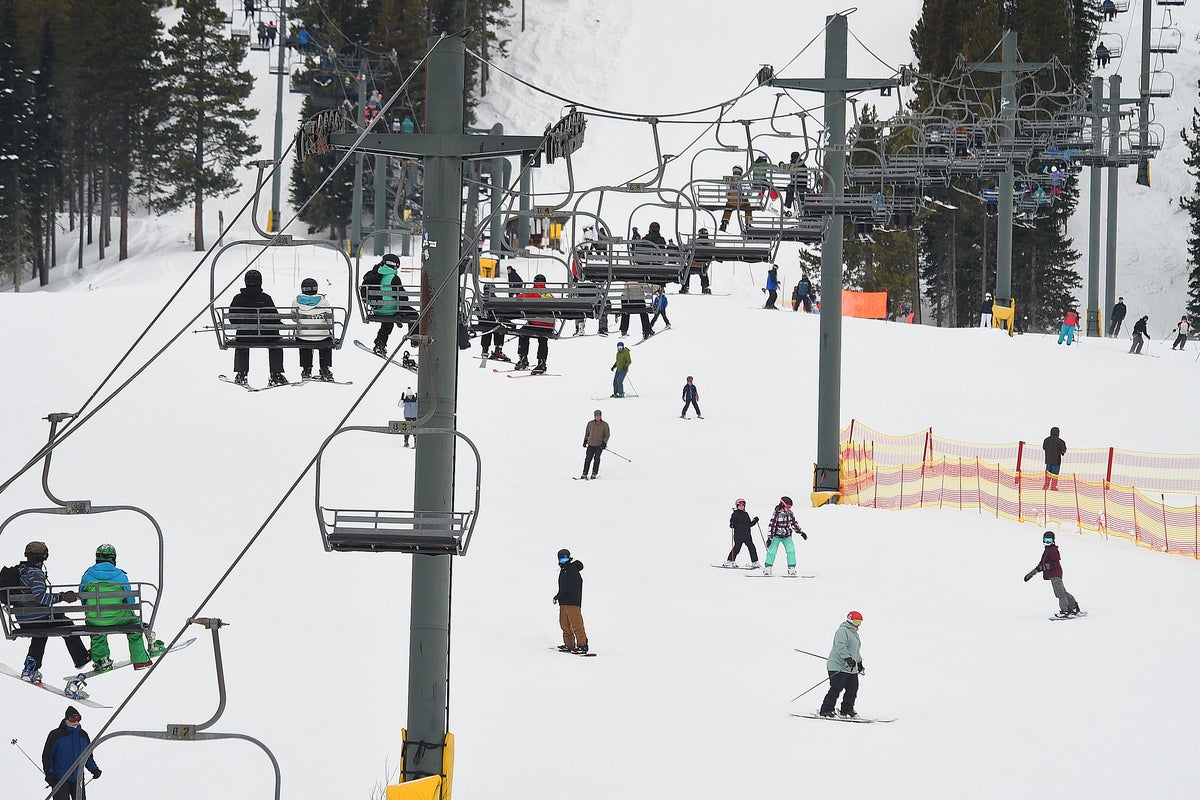 Man dies from injuries after falling from chairlift at Montana ski resort