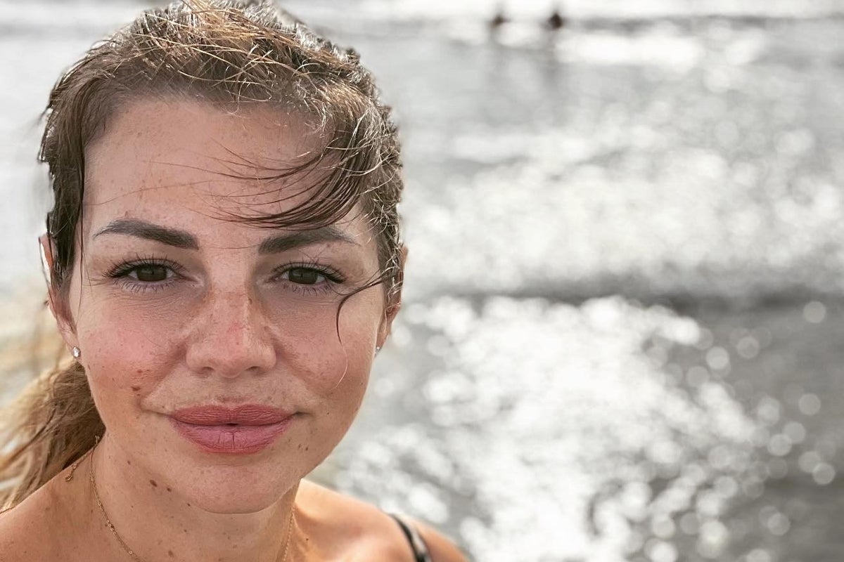 Mother diagnosed with terminal stomach cancer after mistaking symptom for side effect of diet Mother diagnosed with terminal stomach cancer after mistaking symptom for side effect of diet