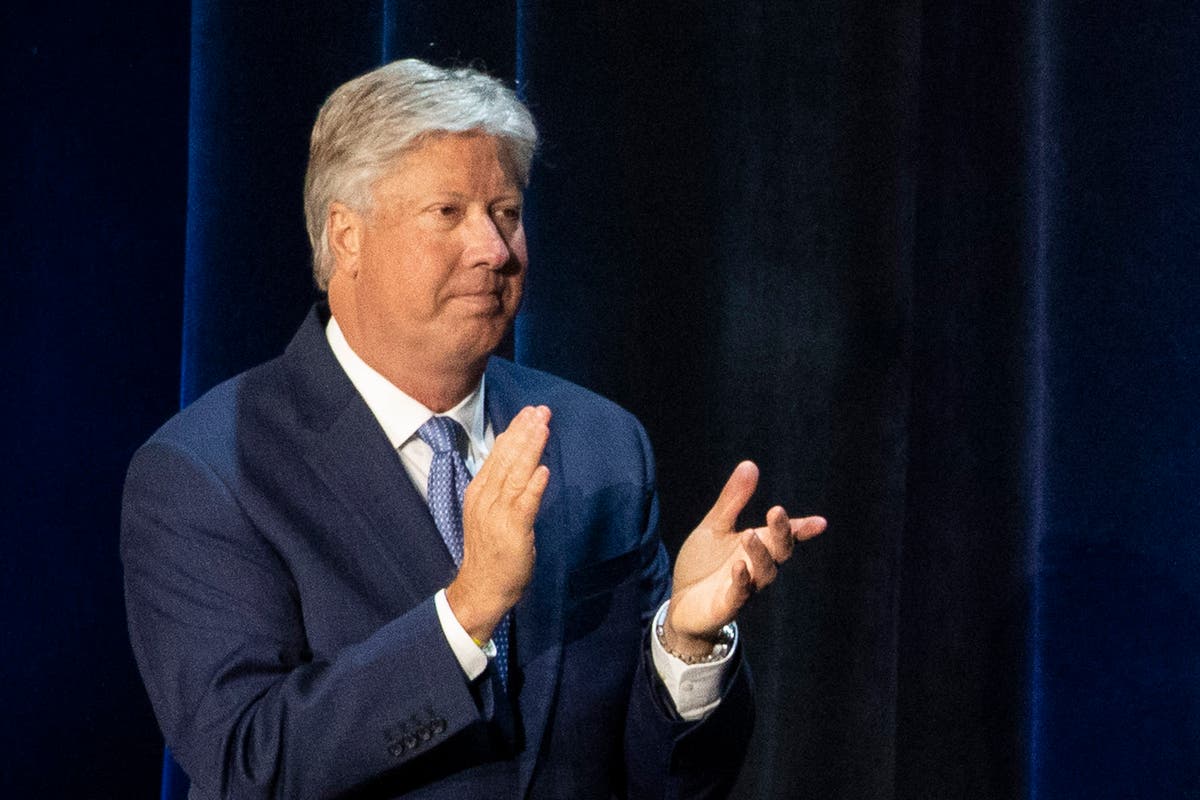 Texas megachurch founder and Trump ally Robert Morris indicted on charges of committing lewd acts with child