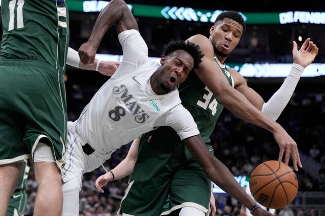 MAVERICKS BUCKS