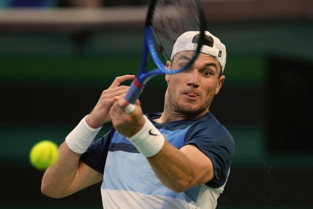 Jack Draper returns a shot to Ben Shelton during the quarterfinals at the BNP Paribas Open (AP Photo/Mark J Terrill)