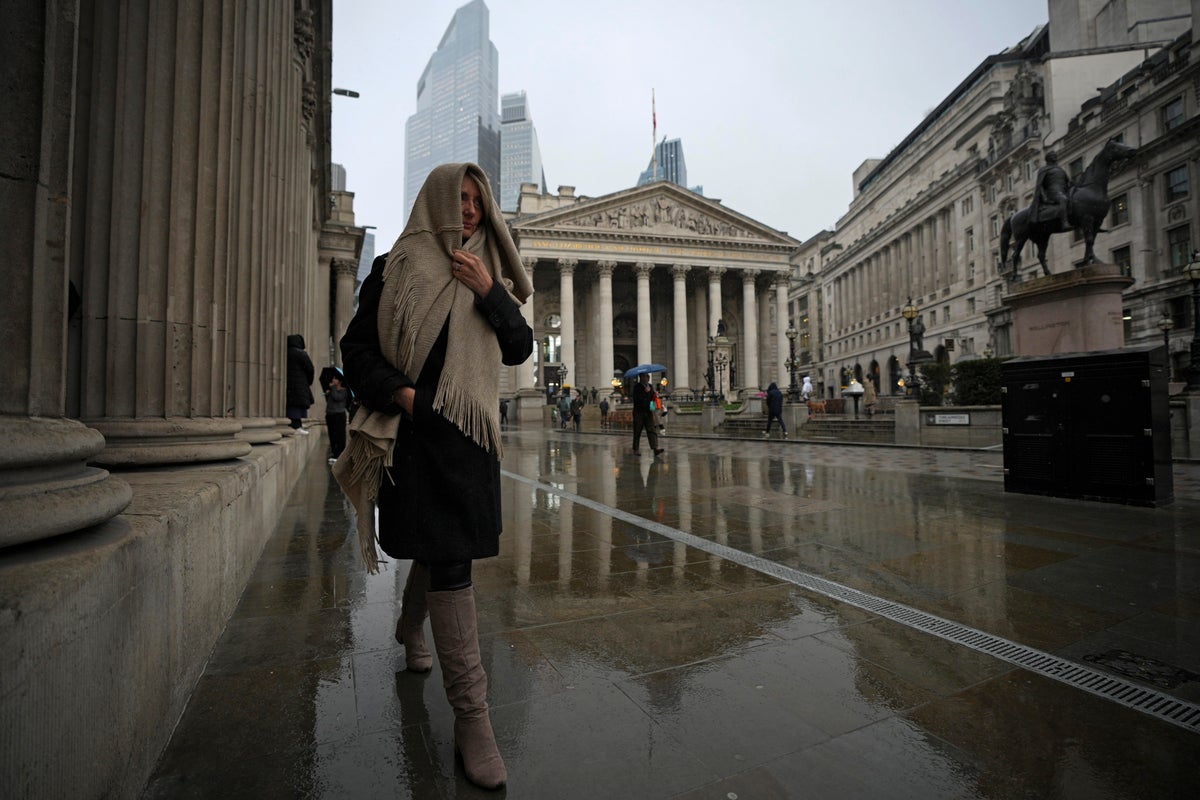Bank of England set to keep main UK rate unchanged at 4.50% despite ...