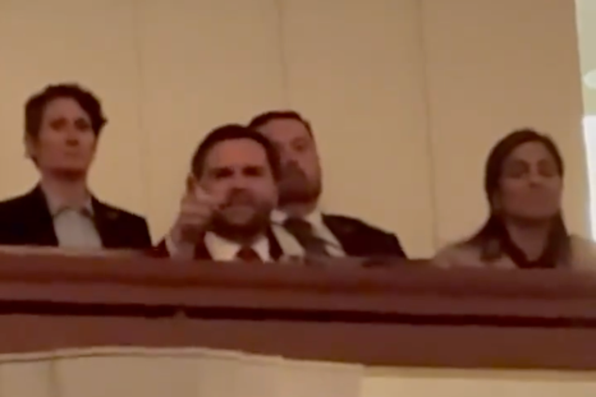 JD Vance humiliated by boos at Kennedy Center after showing up late for concert